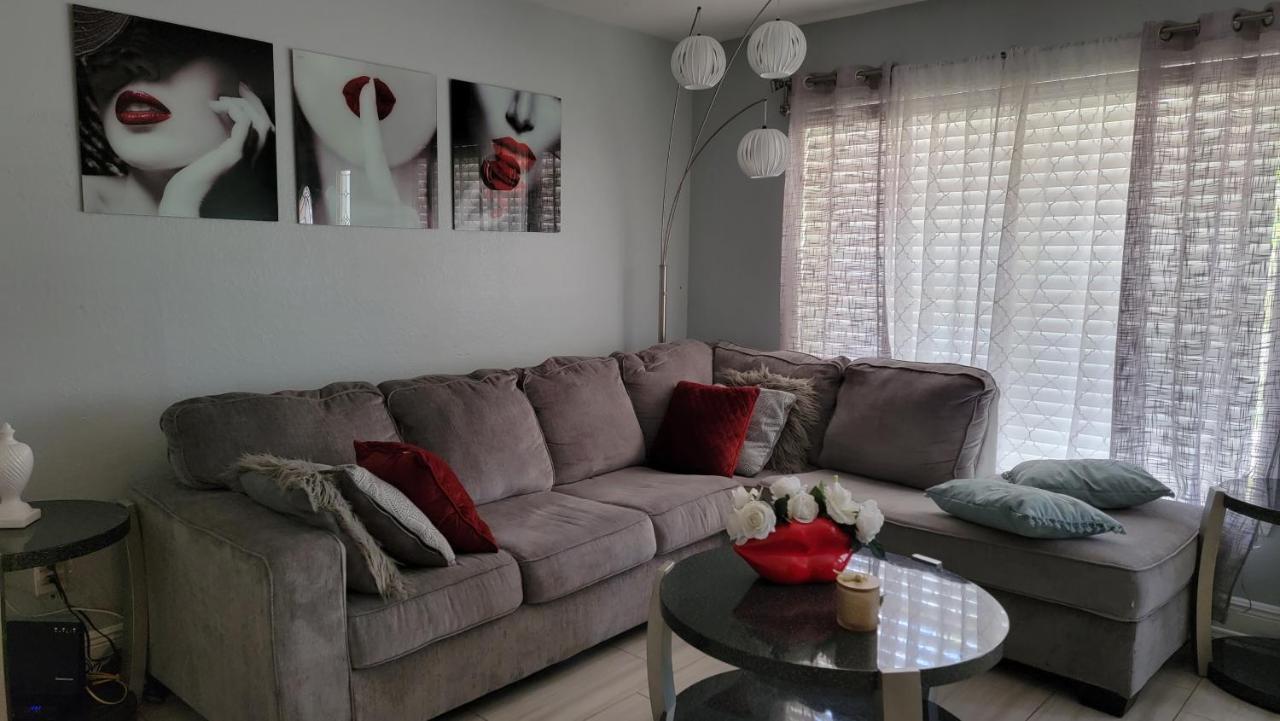 Mary'S Luxury House Βίλα Τάμπα Εξωτερικό φωτογραφία
